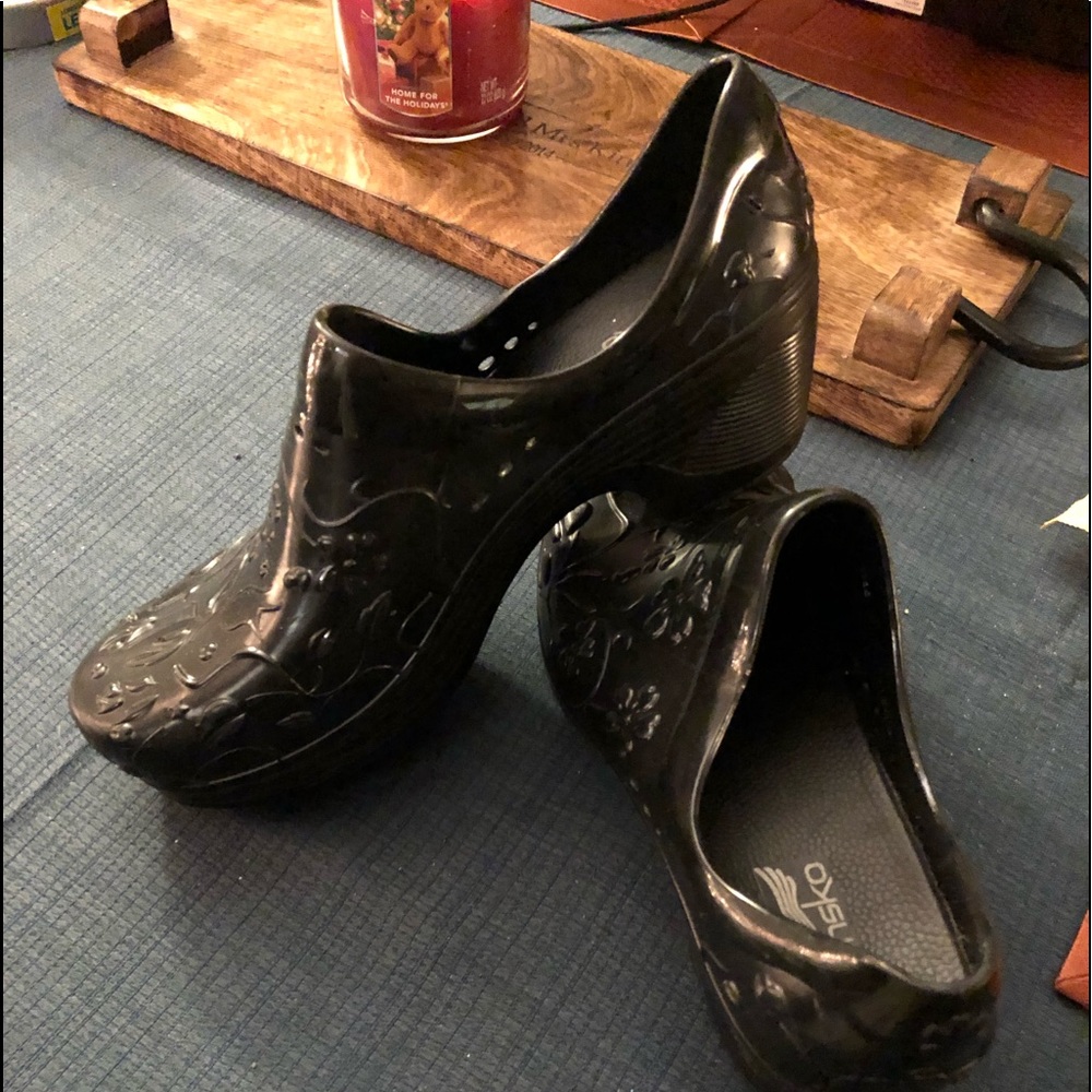 Dansko black clogs